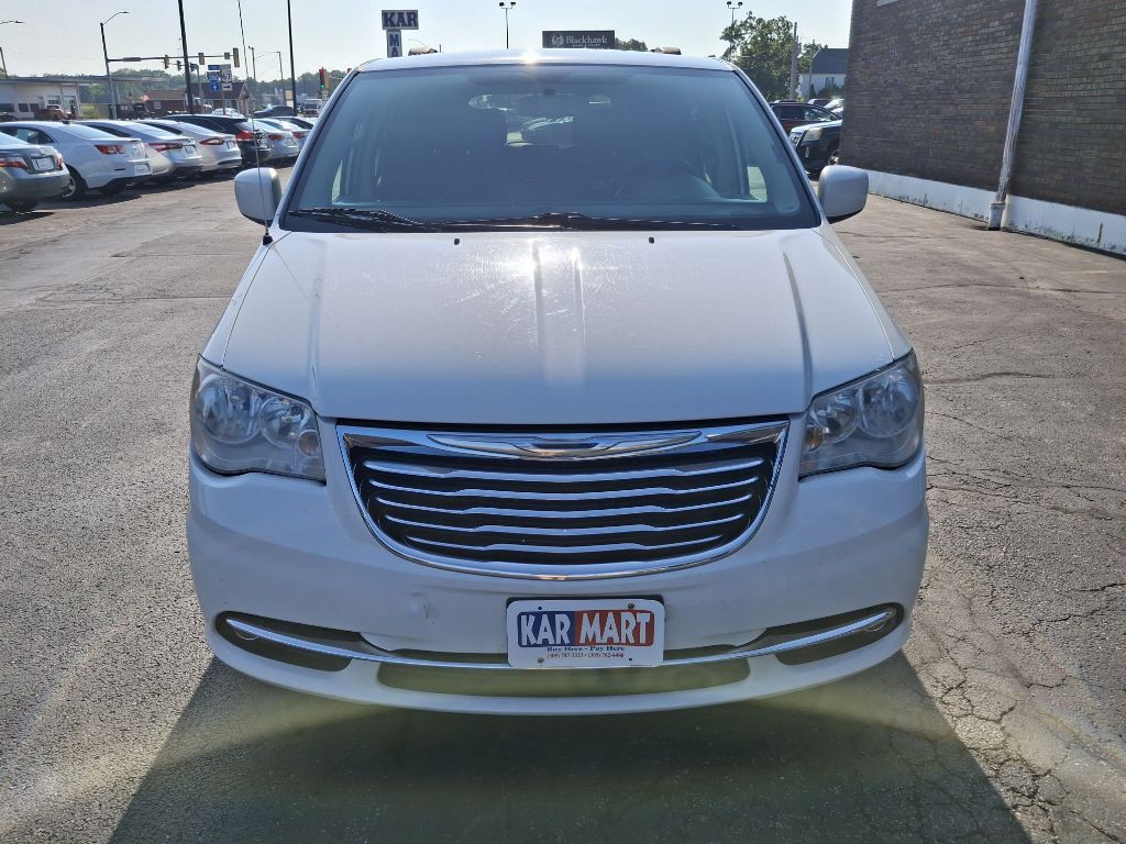 2012 Chrysler Town & Country Image 3
