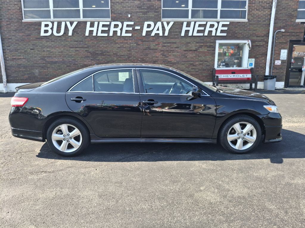 2011 Toyota Camry Image 1