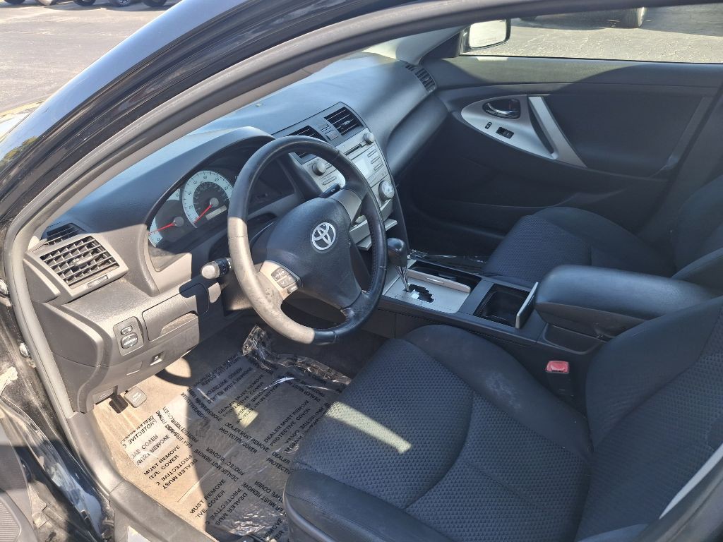 2011 Toyota Camry Image 8
