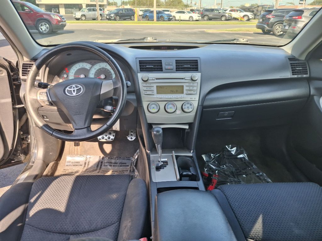 2011 Toyota Camry Image 9