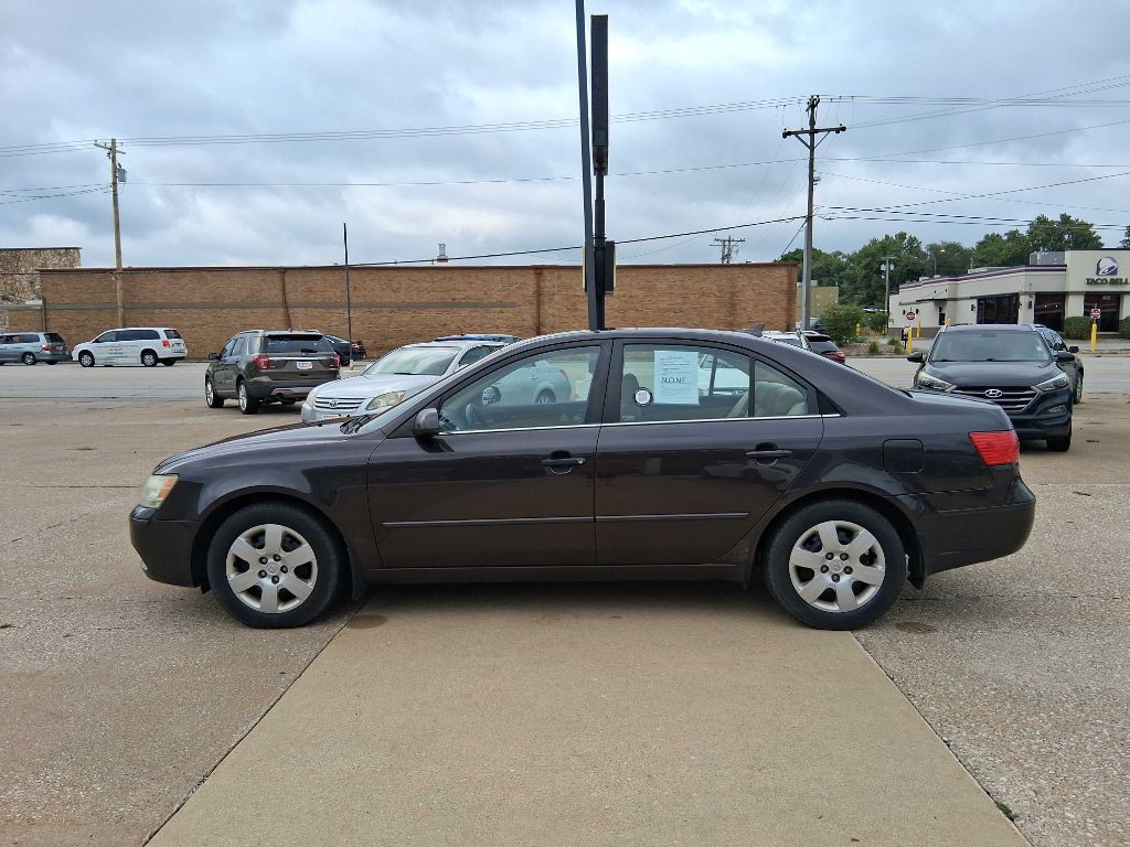 2009 Hyundai Sonata Image 2