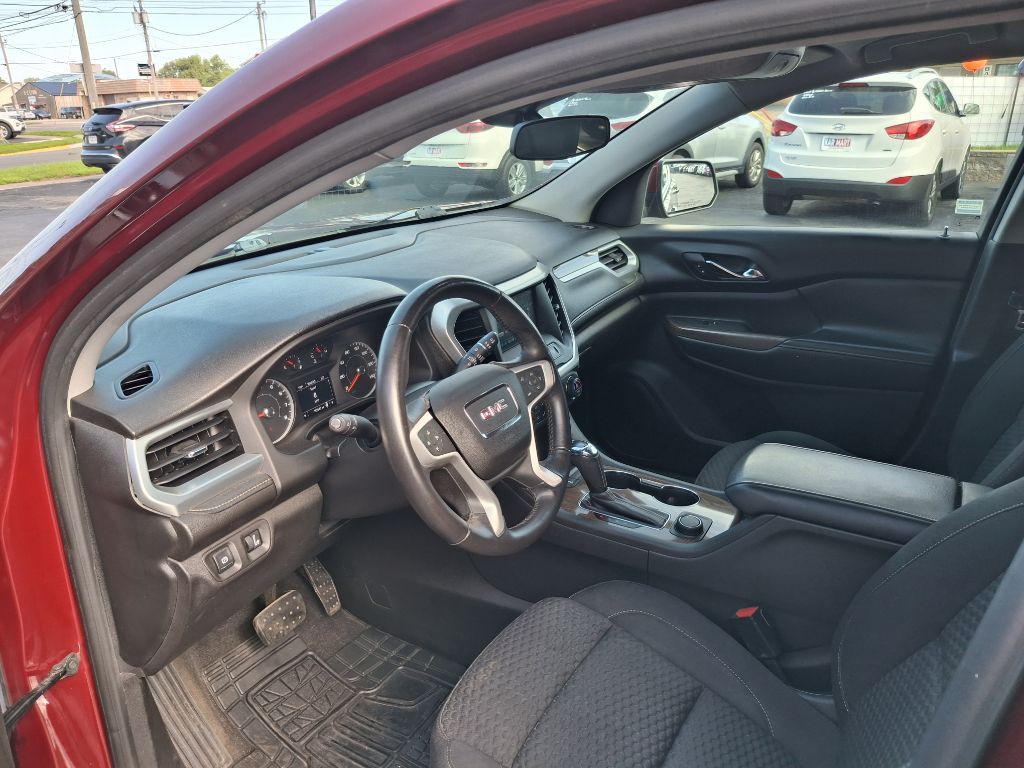 2017 GMC Acadia Image 8