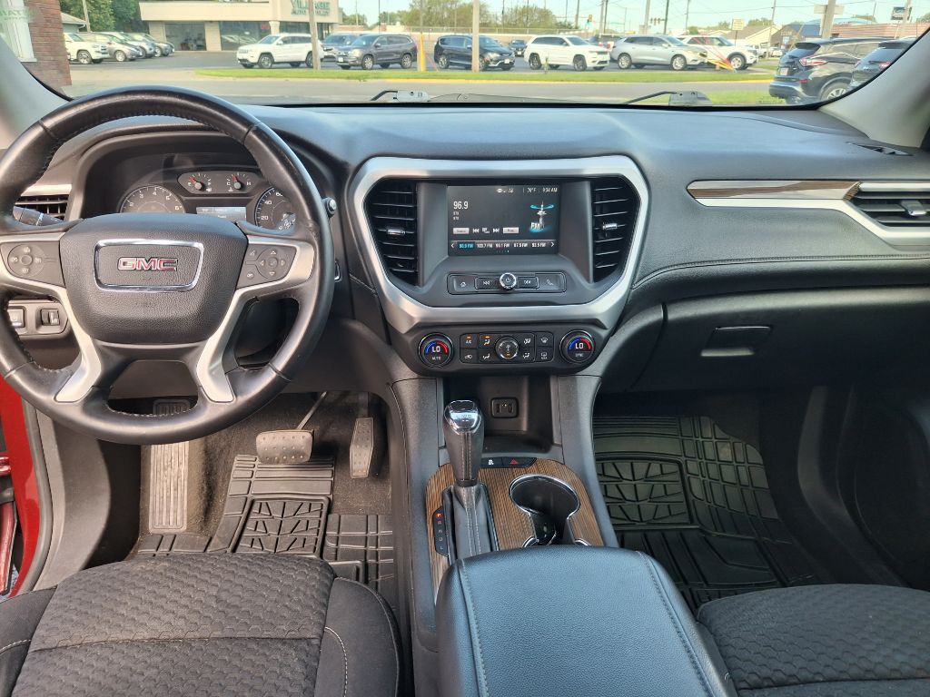 2017 GMC Acadia Image 9