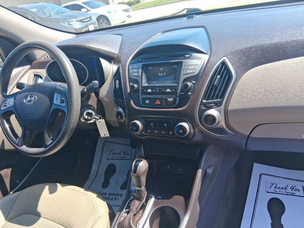 2015 Hyundai Tucson Image 10