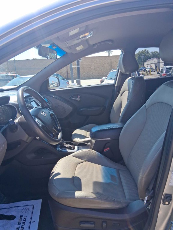 2015 Hyundai Tucson Image 12