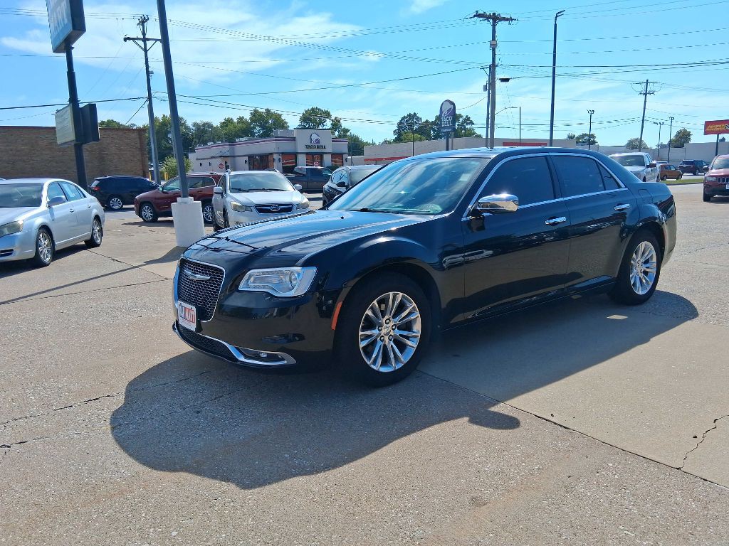 2016 Chrysler 300 Image 3