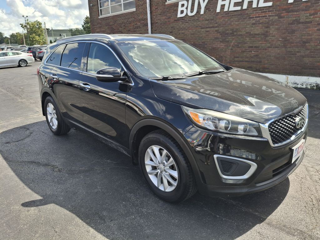 2017 Kia Sorento Image 2