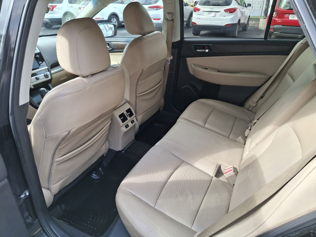2015 Subaru Outback Image 10