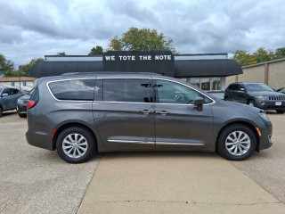 Image for 2017 Chrysler Pacifica Touring L ID: 7684305
