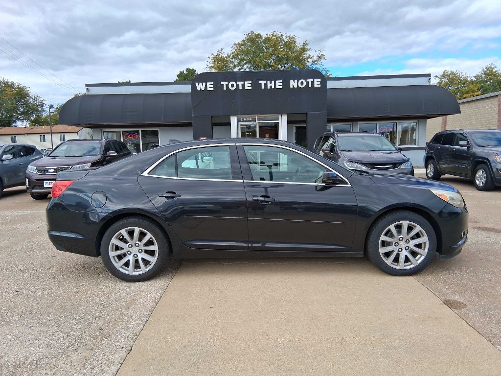 2013 Chevrolet Malibu Image 1