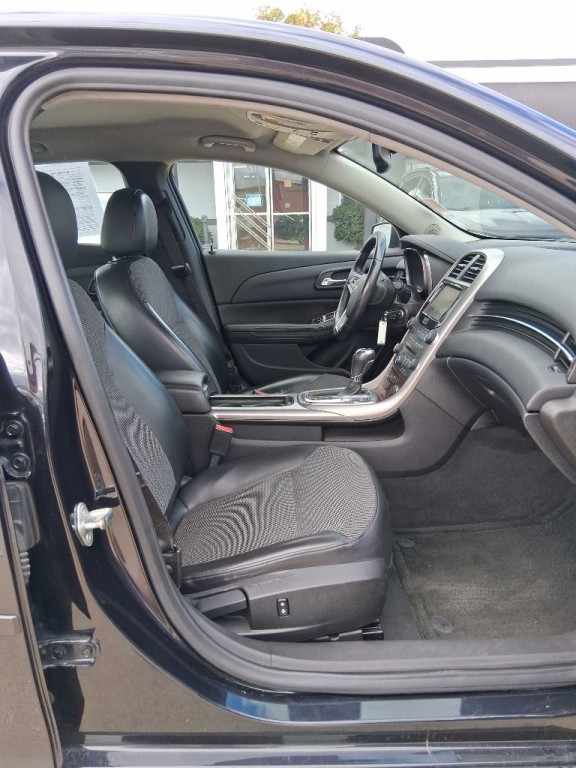 2013 Chevrolet Malibu Image 8
