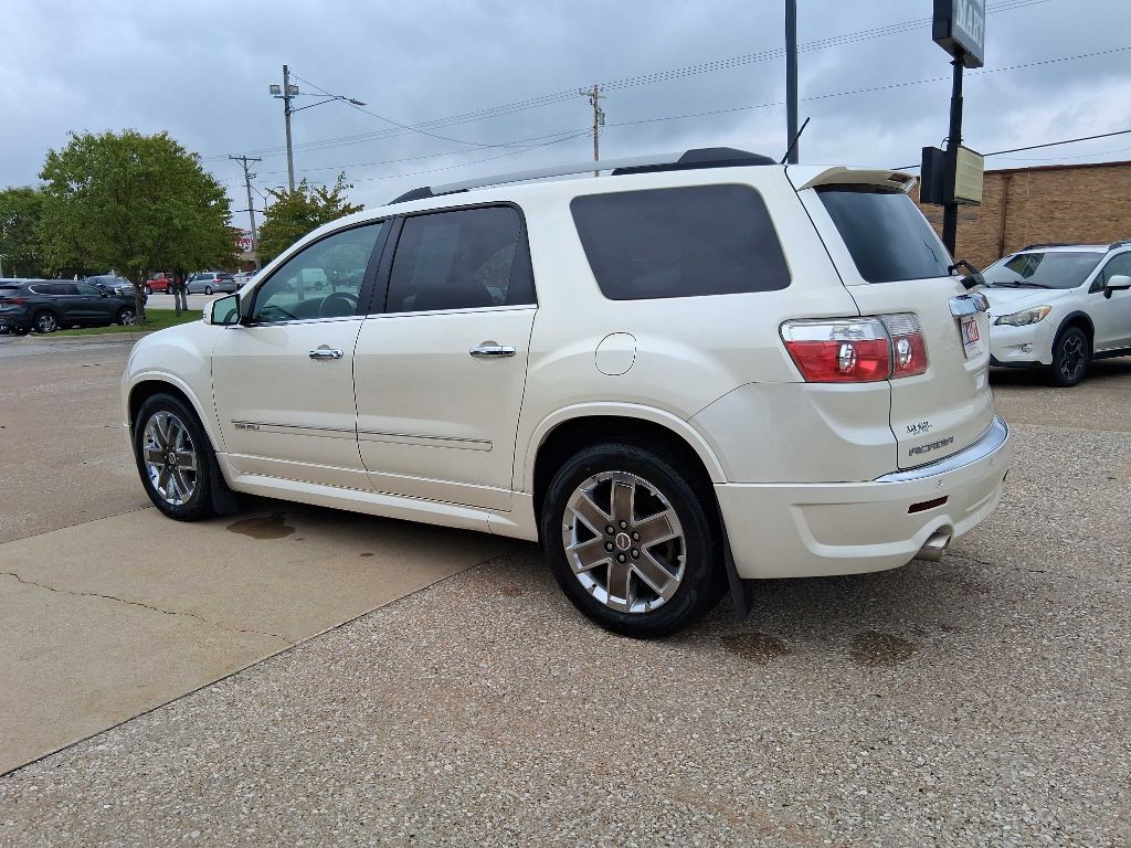 2011 GMC Acadia Image 6