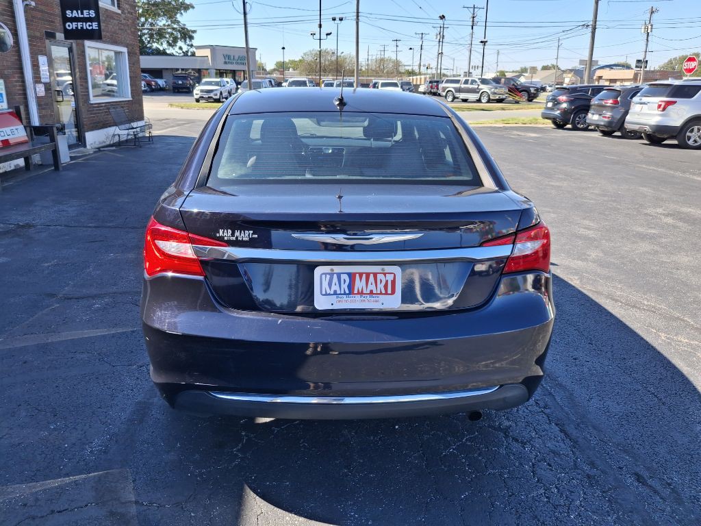 2012 Chrysler 200 Image 7