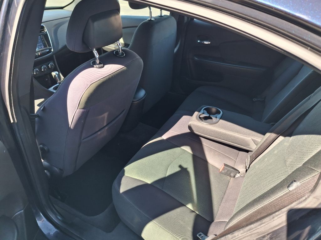 2012 Chrysler 200 Image 10