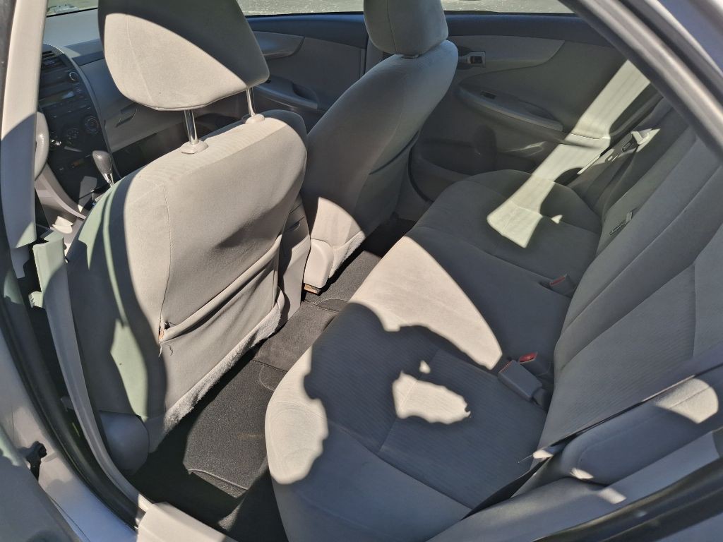 2010 Toyota Corolla Image 9