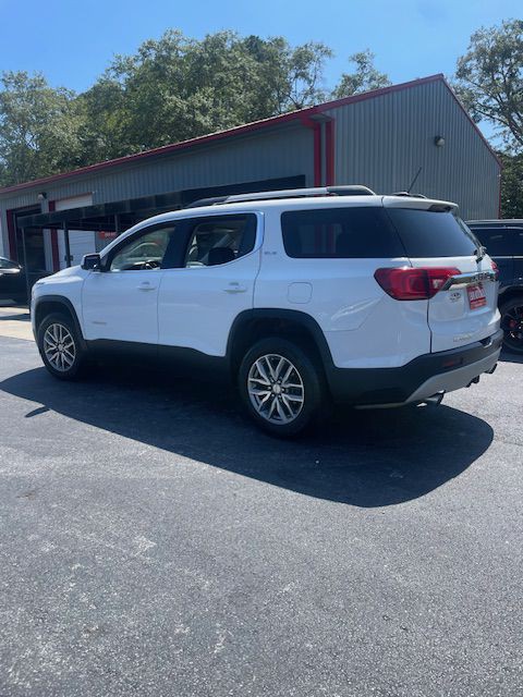 2017 GMC Acadia Image 2