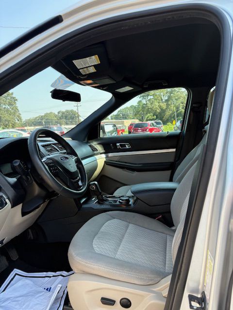 2019 Ford Explorer Image 5
