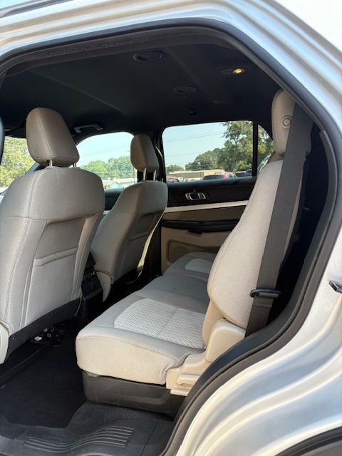 2019 Ford Explorer Image 6