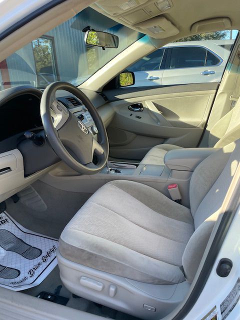 2011 Toyota Camry Image 5