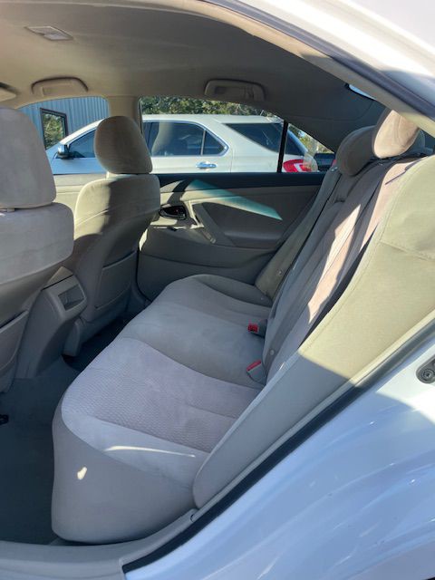 2011 Toyota Camry Image 6
