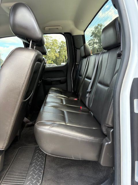 2011 Chevrolet Silverado 1500 Image 11