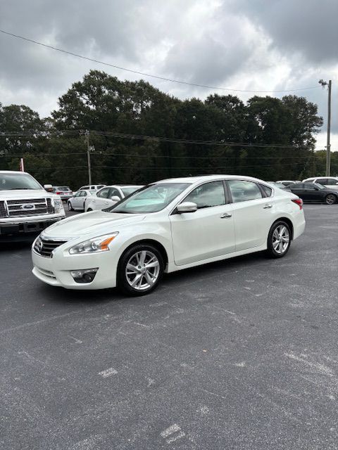 2014 Nissan Altima Image 1