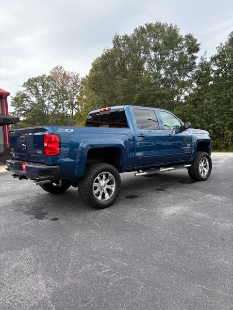 2018 Chevrolet Silverado 1500 Image 2