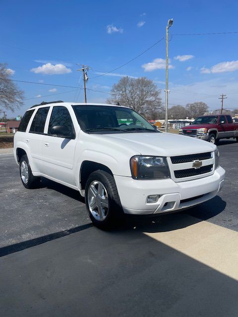 2008 Chevrolet Trailblazer Image 1