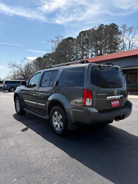 2008 Nissan Pathfinder Image 2