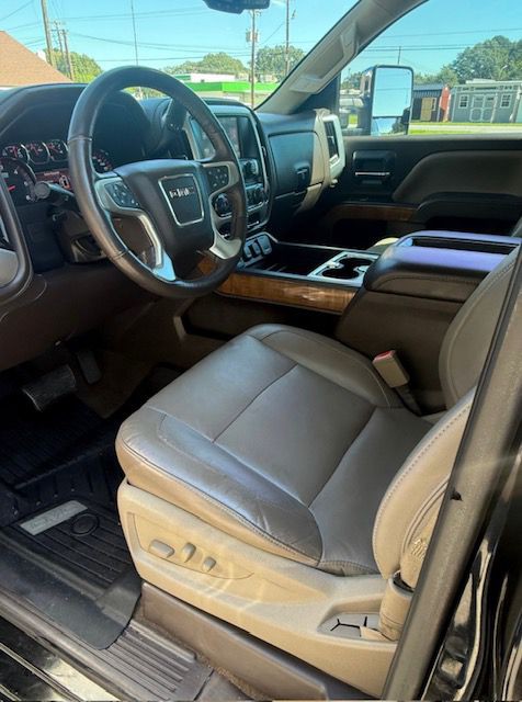 2015 GMC Sierra Image 5