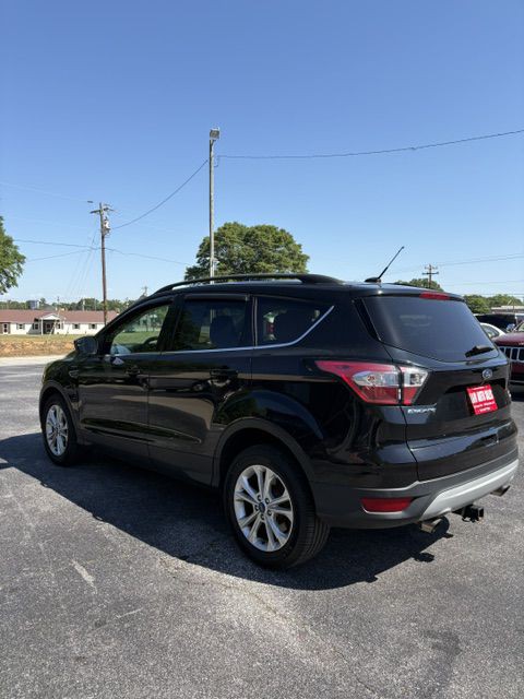 2018 Ford Escape Image 2