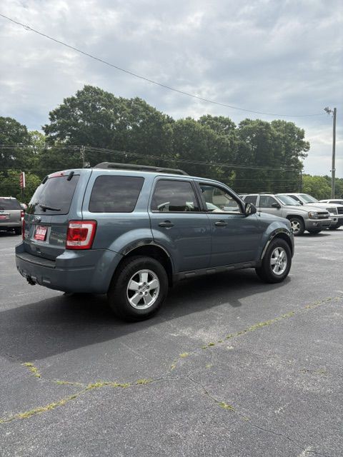 2011 Ford Escape Image 2