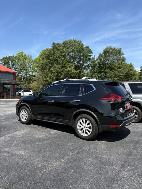 2020 Nissan Rogue Image 2