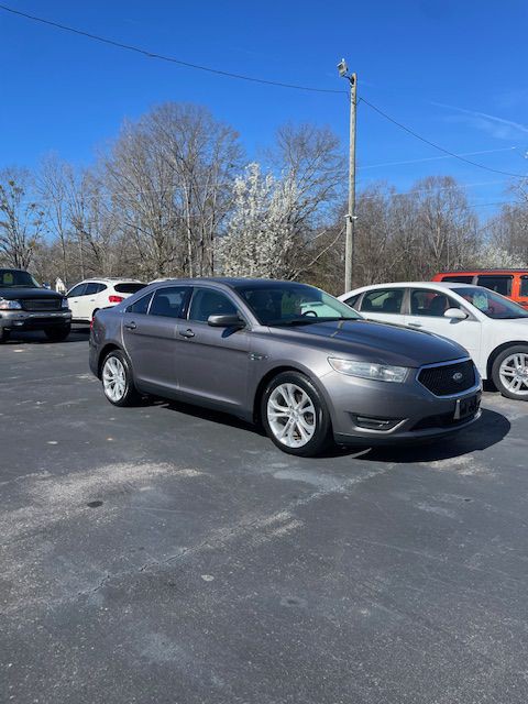 2013 Ford Taurus Image 1