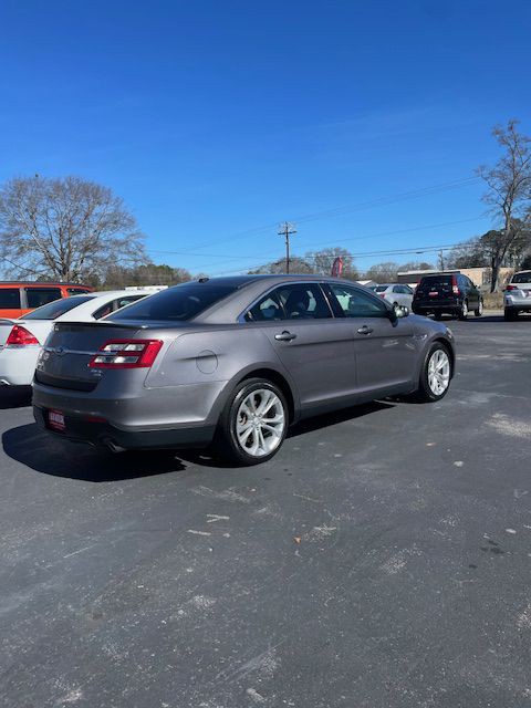 2013 Ford Taurus Image 2