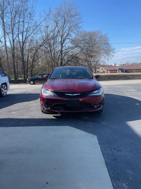 2016 Chrysler 200 Image 3