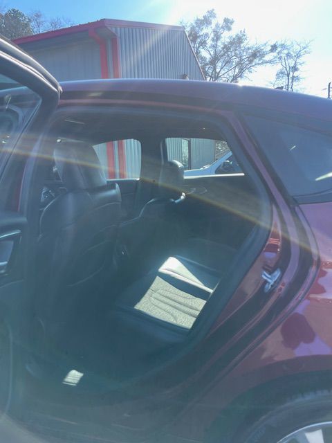 2016 Chrysler 200 Image 6