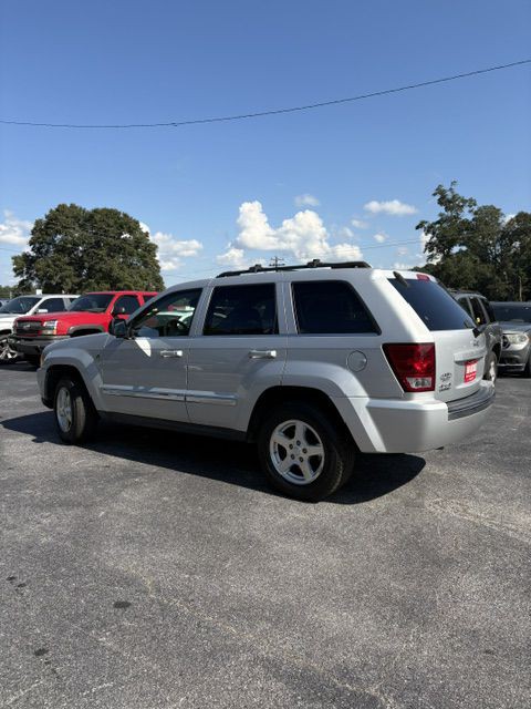 2007 Jeep Grand Cherokee Image 2