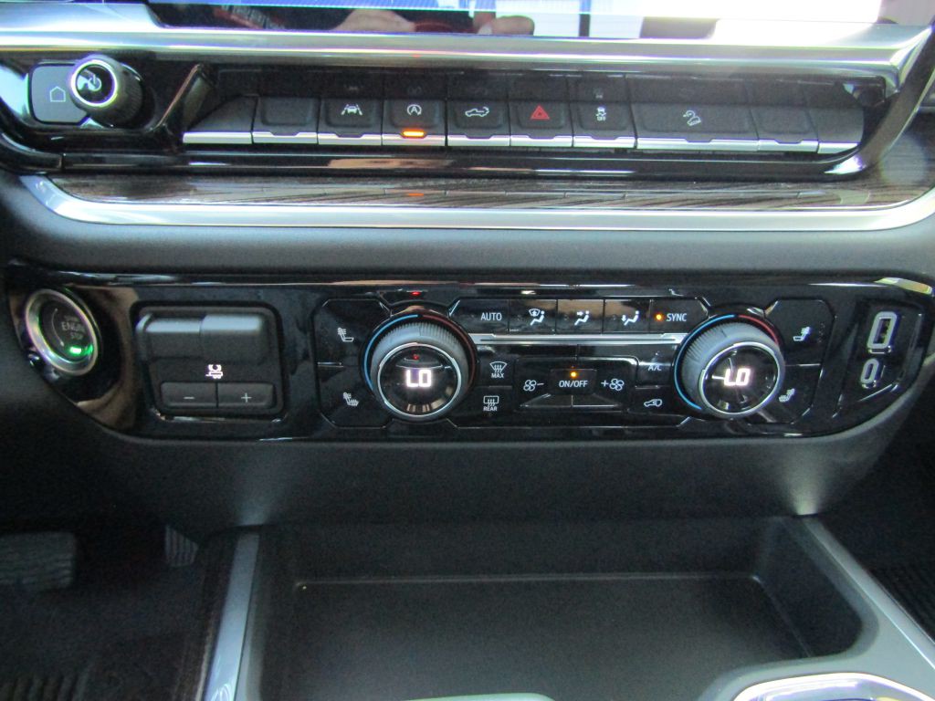 2025 Chevrolet Silverado 1500 Image 16