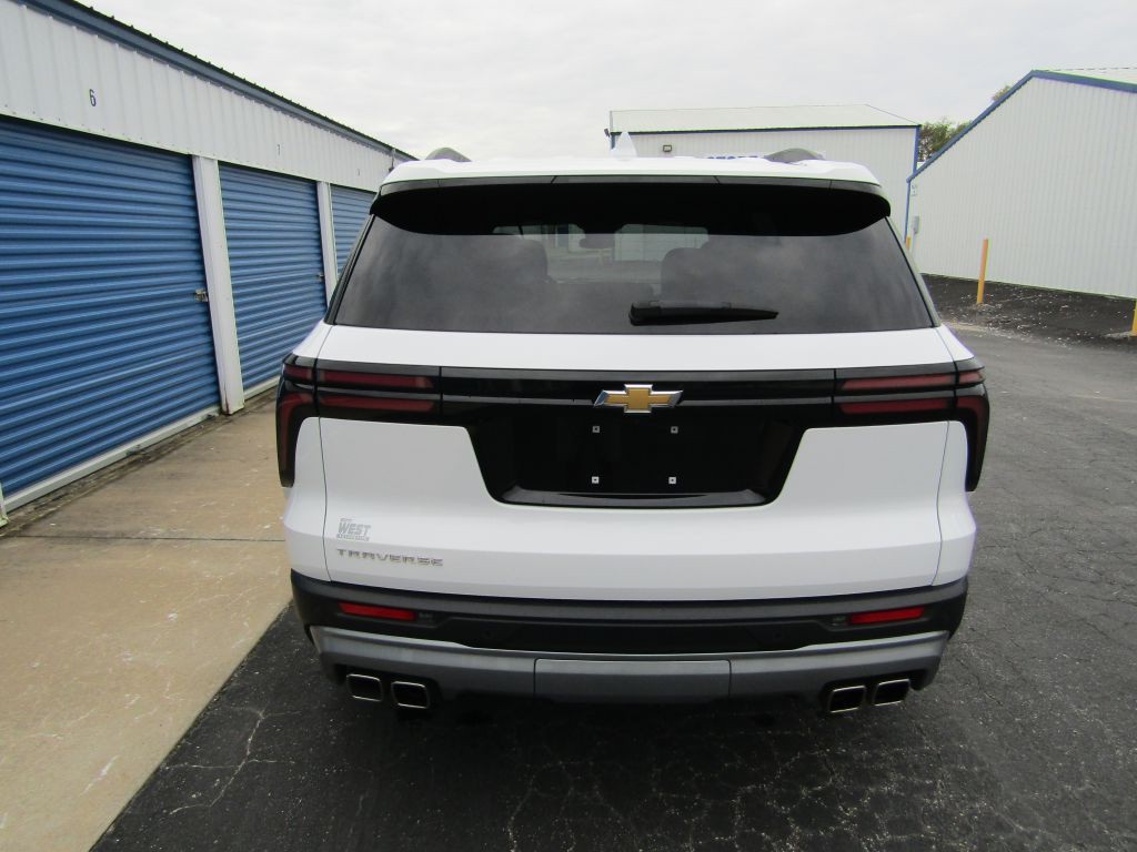 2025 Chevrolet Traverse Image 8