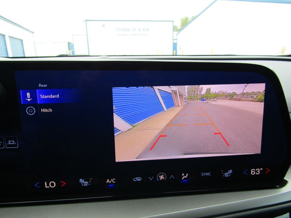 2025 Chevrolet Traverse Image 11