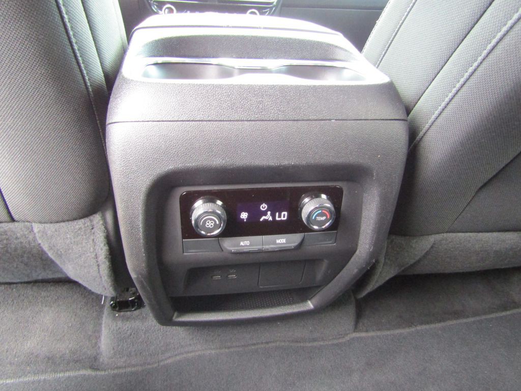 2025 Chevrolet Traverse Image 12