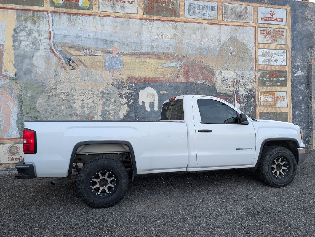 2016 GMC Sierra Image 2