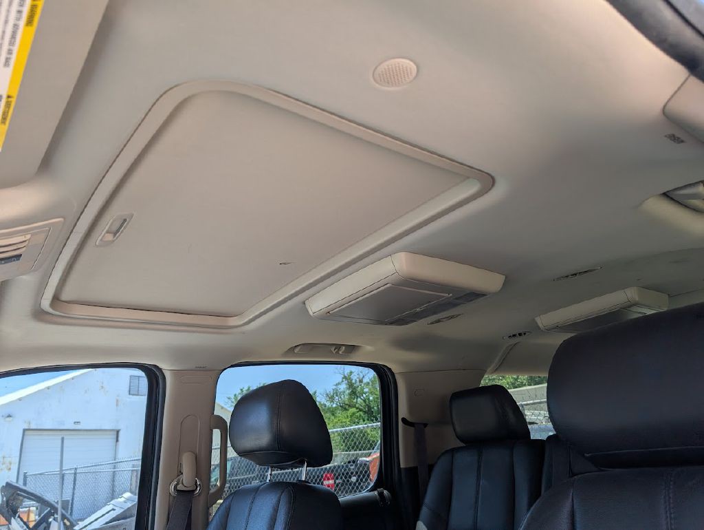 2013 Chevrolet Suburban Image 6