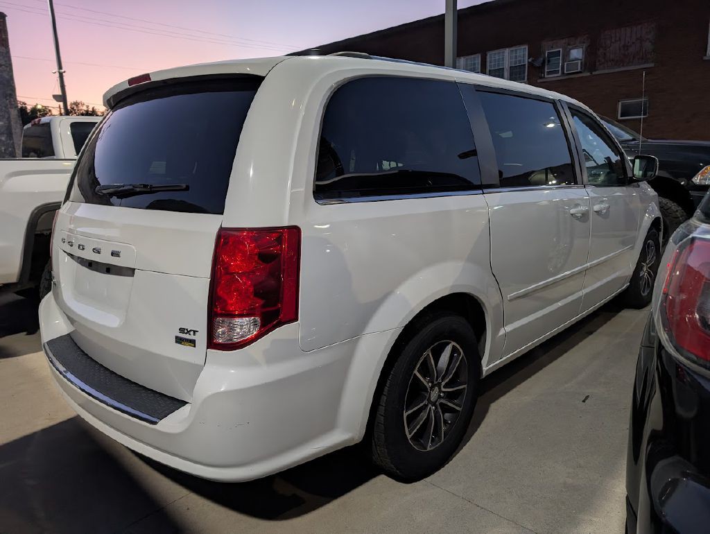 2017 Dodge Grand Caravan Image 4