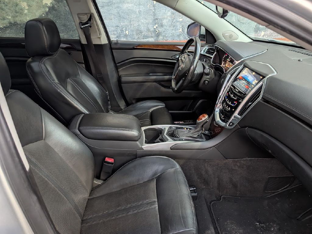 2013 Cadillac SRX Image 8