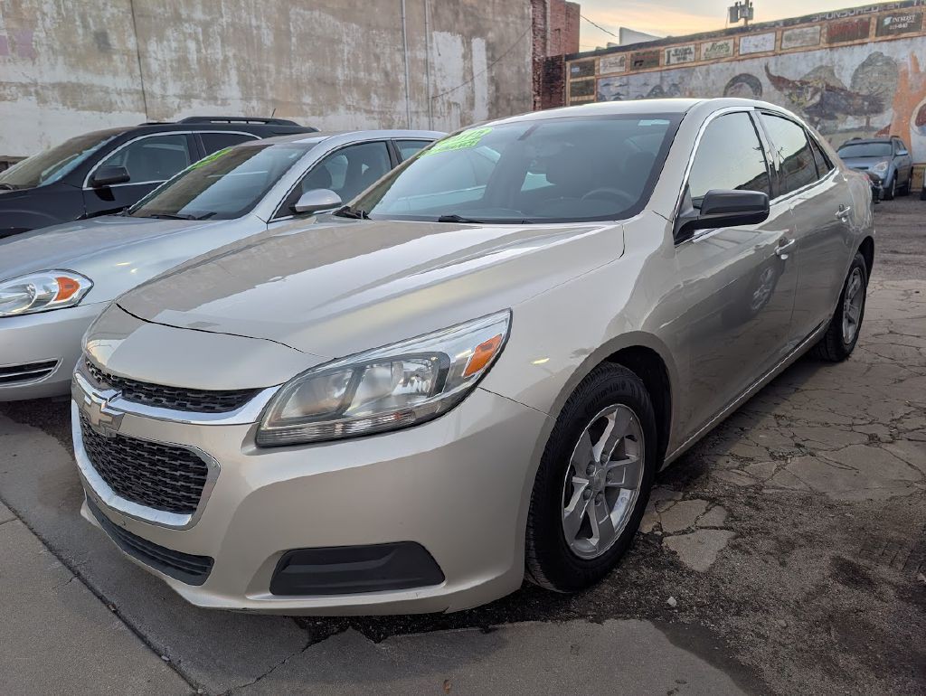2015 Chevrolet Malibu Image 3