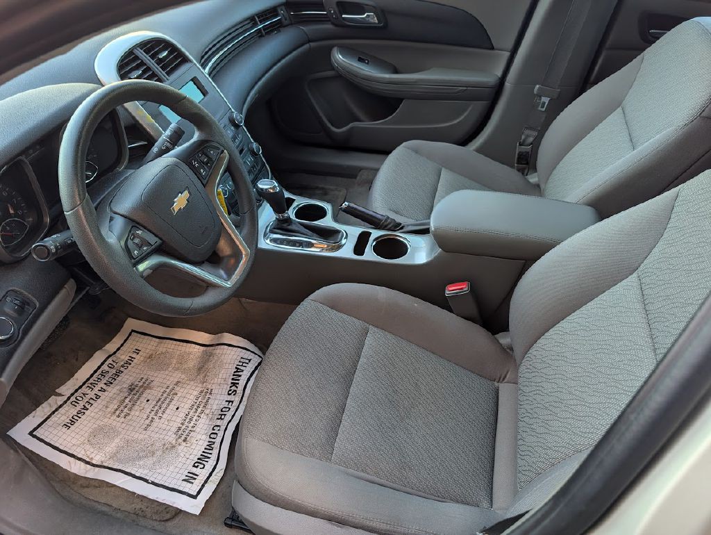 2015 Chevrolet Malibu Image 5