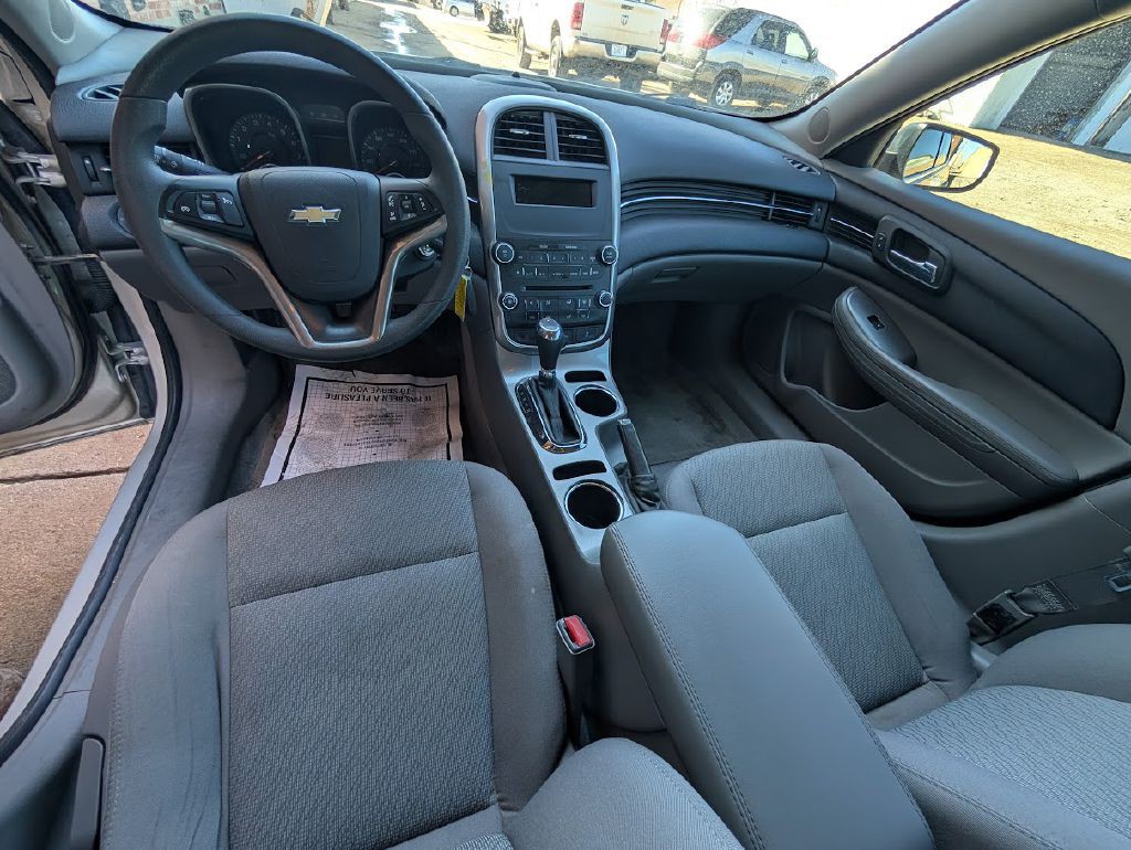 2015 Chevrolet Malibu Image 6