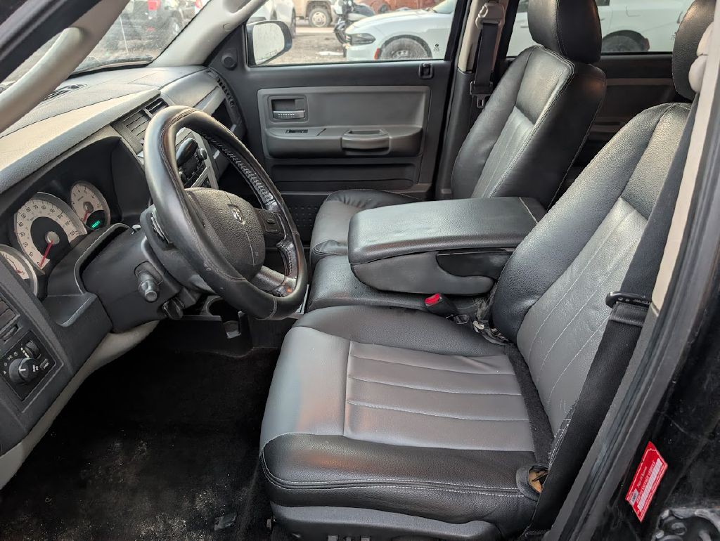 2008 Dodge Dakota Image 5